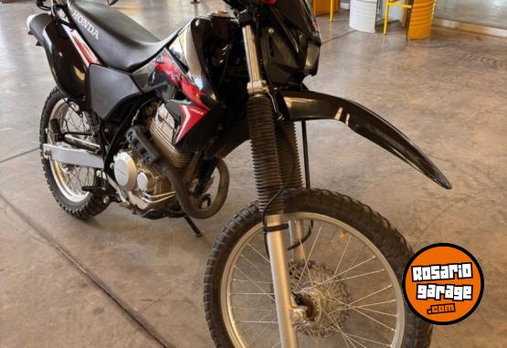 Motos - Honda Tornado XR 2020 Nafta 2750Km - En Venta