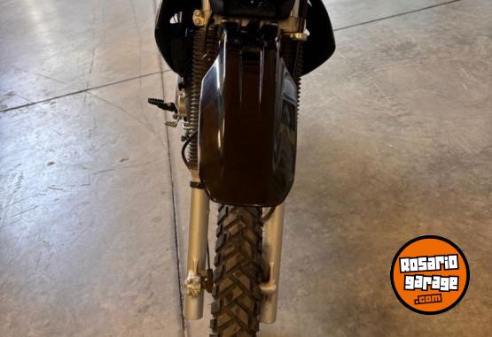 Motos - Honda Tornado XR 2020 Nafta 2750Km - En Venta