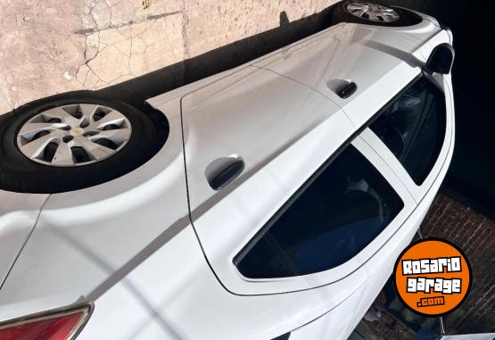 Autos - Chevrolet Prisma 2015 GNC 174000Km - En Venta