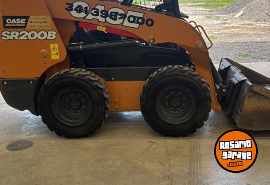 Camiones y Gr�as - MINICARGADORA CASSE SR200 - En Venta