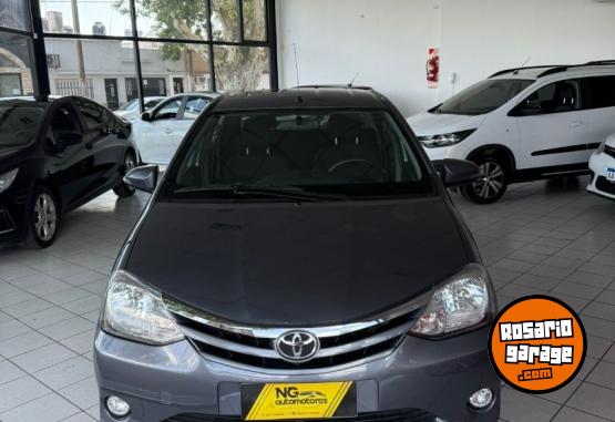 Autos - Toyota Etios XLS 2016 Nafta 124000Km - En Venta