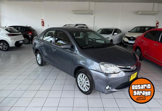 Autos - Toyota Etios XLS 2016 Nafta 124000Km - En Venta