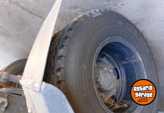 Camiones y Grúas - Hyundai hd65 - En Venta