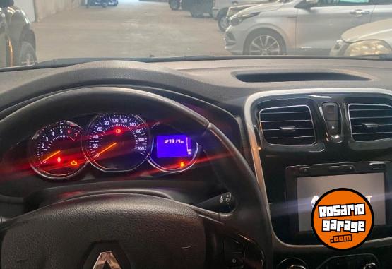 Autos - Renault Sandero 2017 Nafta 128000Km - En Venta