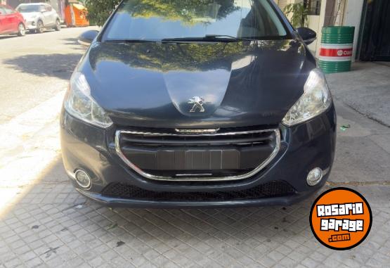 Autos - Peugeot 208 Allure Nav Touch 2014 Nafta 96500Km - En Venta