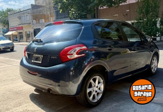 Autos - Peugeot 208 Allure Nav Touch 2014 Nafta 96500Km - En Venta