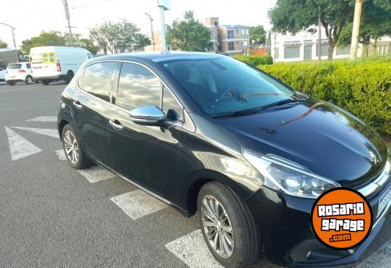 Autos - Peugeot 208 feline 2017 Nafta 50000Km - En Venta
