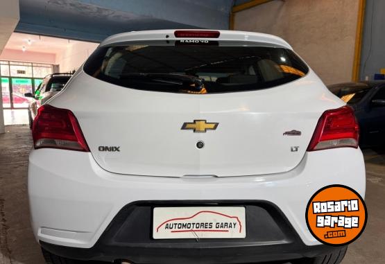 Autos - Chevrolet onix 2017 Nafta 90000Km - En Venta