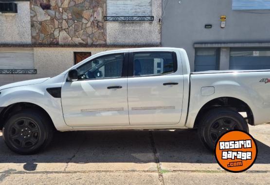 Camionetas - Ford Ranger 4x4 permuto 2014 Nafta 148000Km - En Venta