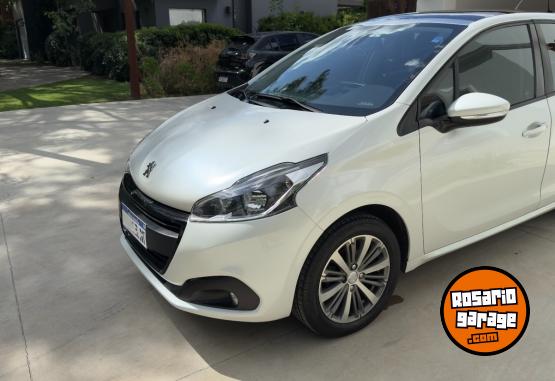 Autos - Peugeot 208 2020 Nafta 48500Km - En Venta