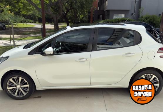 Autos - Peugeot 208 2020 Nafta 48500Km - En Venta