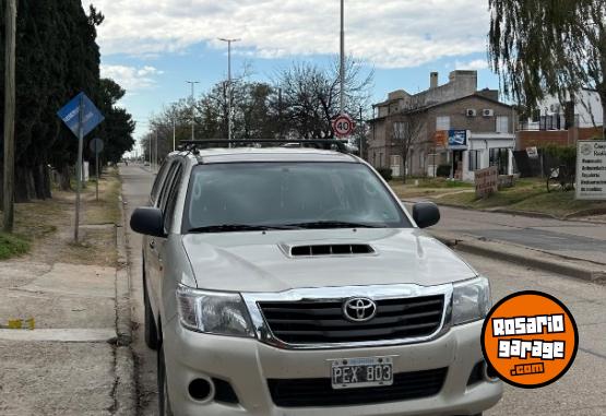 Camionetas - Toyota Hilux Dx 2015 Diesel 151000Km - En Venta
