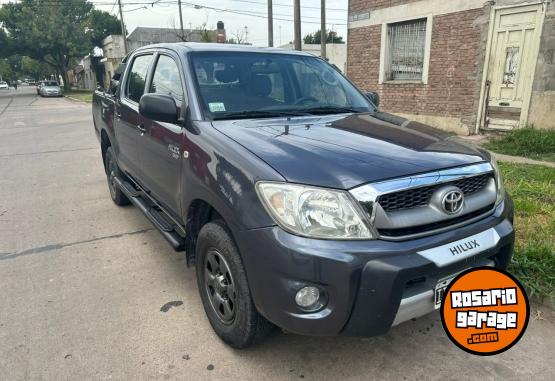 Camionetas - Toyota HILUX DX 2010 Diesel 385000Km - En Venta