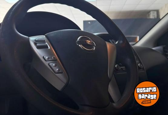 Autos - Nissan Versa Sense Pure Drive 2017 Nafta 134000Km - En Venta