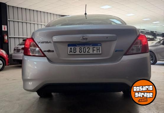 Autos - Nissan Versa Sense Pure Drive 2017 Nafta 134000Km - En Venta