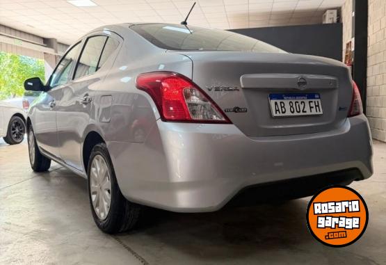 Autos - Nissan Versa Sense Pure Drive 2017 Nafta 134000Km - En Venta