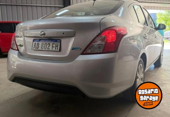 Autos - Nissan Versa Sense Pure Drive 2017 Nafta 134000Km - En Venta
