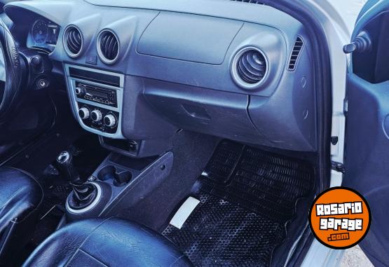 Autos - Volkswagen Gol trend pack 1.6 2010 GNC 260000Km - En Venta