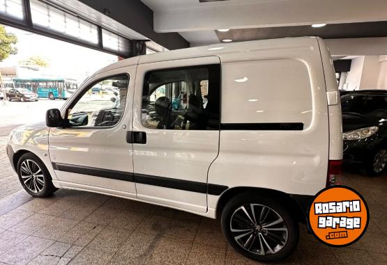 Utilitarios - Peugeot Partner 2018 Nafta 75000Km - En Venta