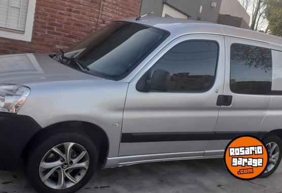 Utilitarios - Citroen BERLINGO 1,6 HDI ,MIXTA 2017 Diesel 135000Km - En Venta