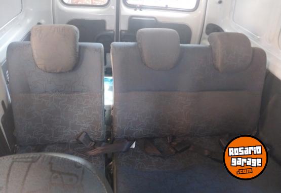 Utilitarios - Renault 2001 2001 Diesel 180000Km - En Venta