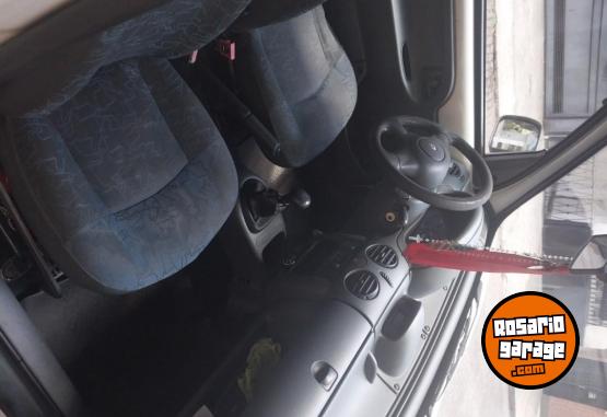 Utilitarios - Renault 2001 2001 Diesel 180000Km - En Venta