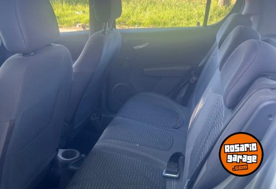 Autos - Fiat palio attractive 1.4 2016 Nafta 111200Km - En Venta