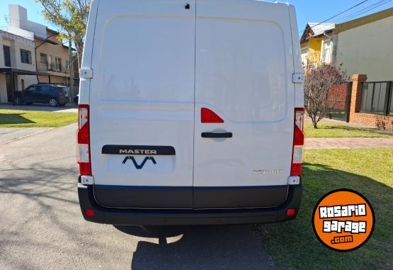 Utilitarios - Renault Máster corta L1H1 2025 Diesel 79Km - En Venta