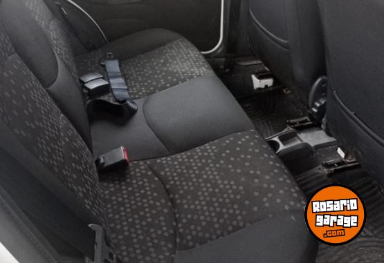 Autos - Fiat Siena atractive 2011 GNC 111111Km - En Venta