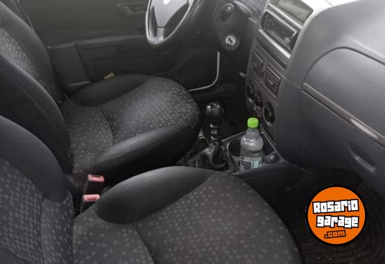 Autos - Fiat Siena atractive 2011 GNC 111111Km - En Venta