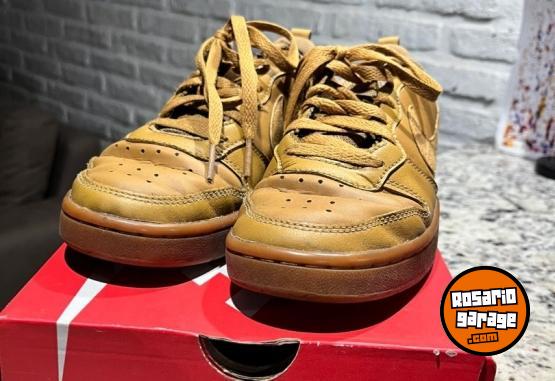 Indumentaria - Vendo zapatillas nike talle 35 - En Venta