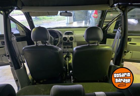 Utilitarios - Renault Kangoo Auth. Plus 1.6 DA 2011 Nafta 235000Km - En Venta