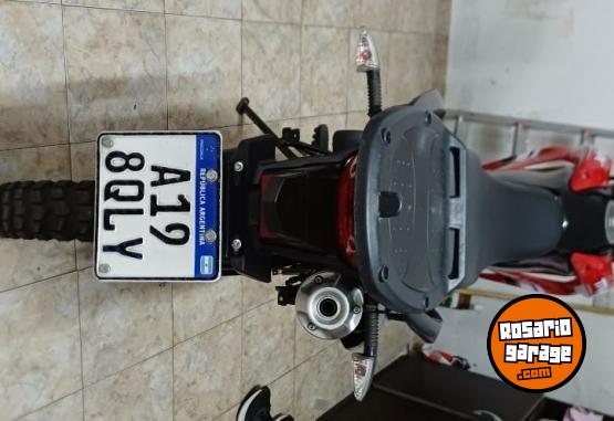 Motos - Corven Triax 150 R3 2023 Nafta 4650Km - En Venta