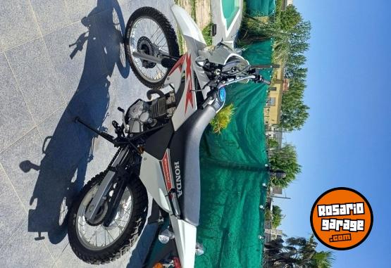 Motos - Honda XR tornado 2024 Nafta 1000Km - En Venta