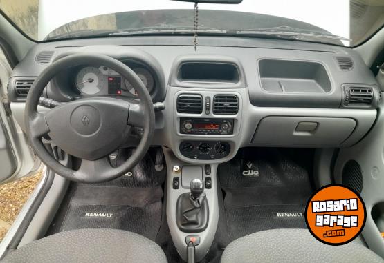 Autos - Renault Clio II 2010 Nafta 148000Km - En Venta