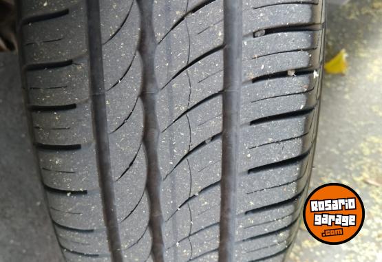 Autos - Toyota ETIOS PLATINUM 2017 Nafta 100000Km - En Venta