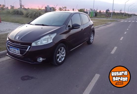 Autos - Peugeot 208 allure 1.5 touchscree 2015 GNC 123000Km - En Venta