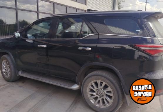 Camionetas - Toyota SW4 4x4 SRX 2.8 TDI 7A 2021 Diesel 107000Km - En Venta