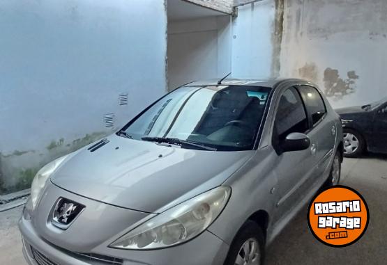 Autos - Peugeot 207 compact 2011 Diesel 191000Km - En Venta