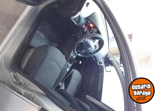 Autos - Peugeot 207 compact 2011 Diesel 191000Km - En Venta