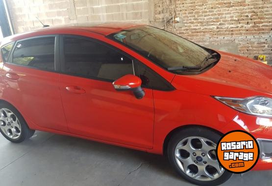 Autos - Ford Fiesta kinetig 2013 GNC 230000Km - En Venta