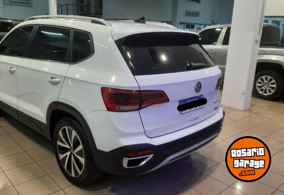Autos - Volkswagen TAOS HIGHLINE AT 2023 Nafta 60000Km - En Venta