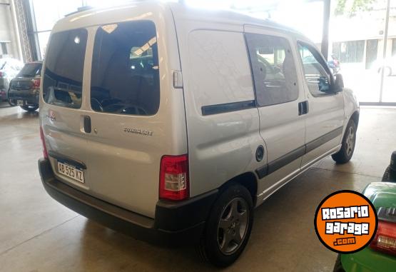 Utilitarios - Peugeot Partner 2017 Diesel 112000Km - En Venta