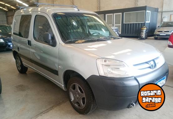 Utilitarios - Peugeot Partner 2017 Diesel 112000Km - En Venta
