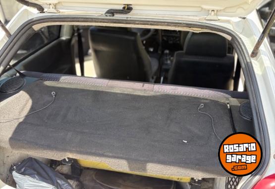 Autos - Volkswagen Gol 2004 Nafta 230000Km - En Venta