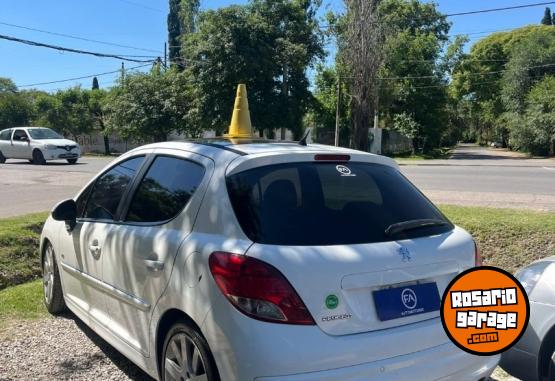 Autos - Peugeot 207 2011 Nafta - En Venta