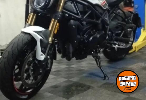 Motos - Benelli 752s 2023 Nafta 5400Km - En Venta