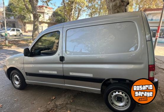 Utilitarios - Peugeot Parnert 2018 Diesel 170000Km - En Venta