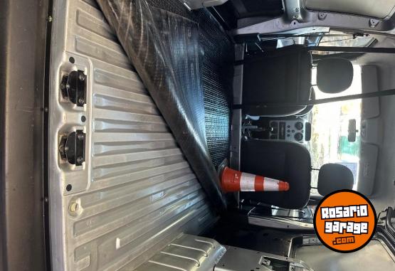 Utilitarios - Peugeot Parnert 2018 Diesel 170000Km - En Venta