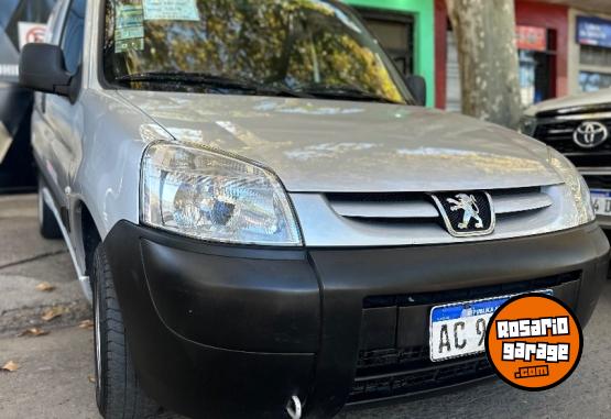 Utilitarios - Peugeot Parnert 2018 Diesel 170000Km - En Venta